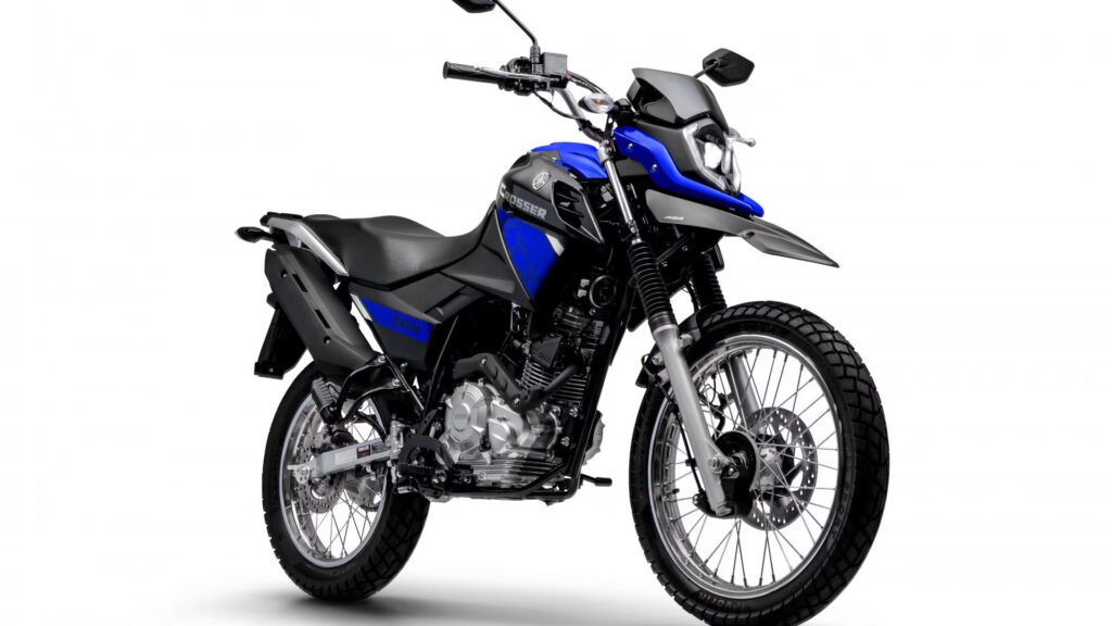 Yamaha Crosser 150 2025 na diagonal.