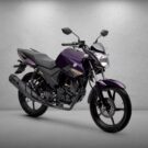 Yamaha Fazer 150 2025 em fundo cinza.