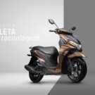 Yamaha Fluo ABS 2025 parada.