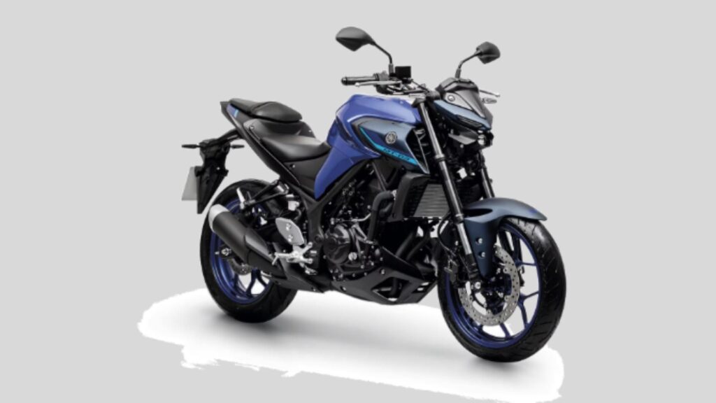 Yamaha MT-03 2025 azul em fundo branco.