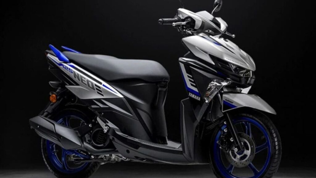 Yamaha Neo 125 UBS 2025 fundo preto.