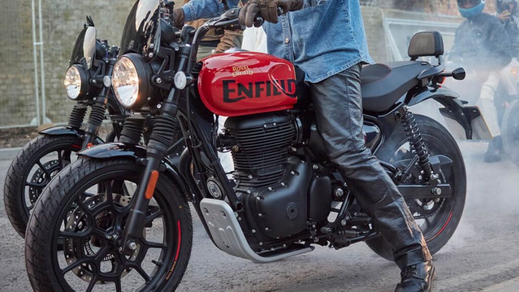 Duas Royal Enfield Hunter 350 2025.