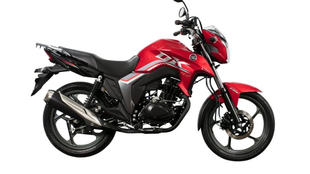 Haojue DK160 2025 vermelha em fundo vermelha.