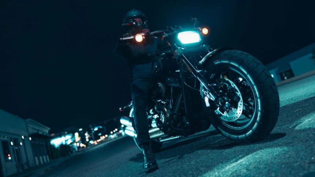 Dianteira da Harley-Davidson Fat Bob 114 2025.