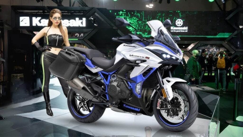 Kawasaki Versys 1000 2025 parada.