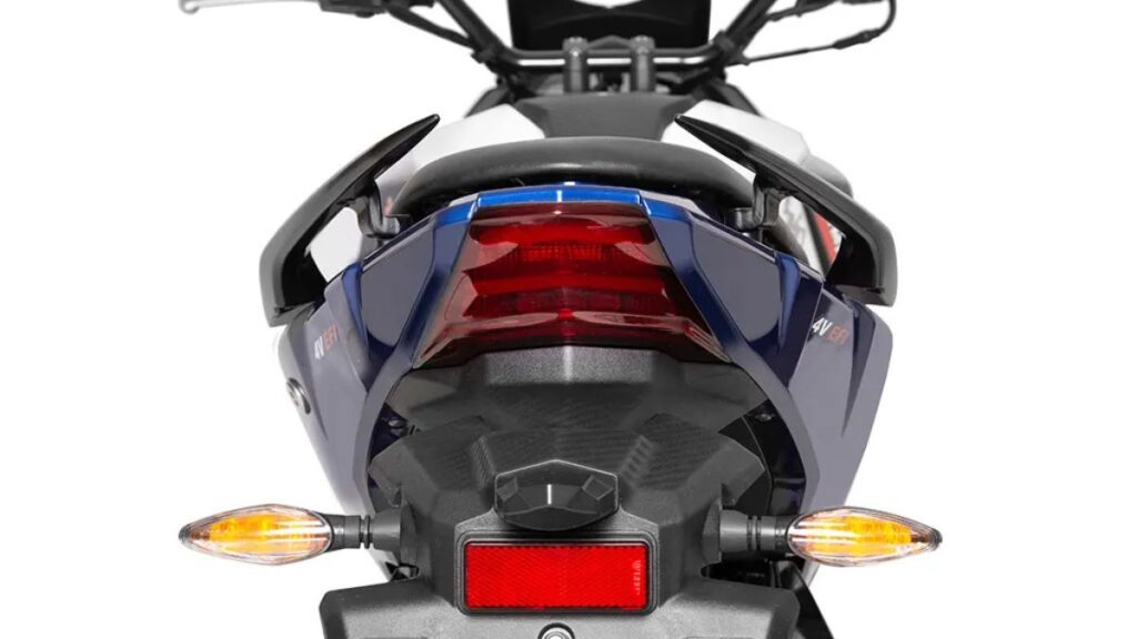 Traseira da Dafra NH 190 2025.