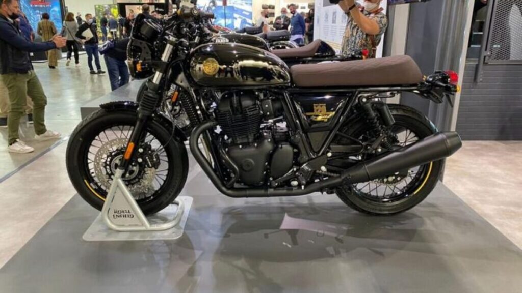 Royal Enfield Continental GT 2025 em exposição.