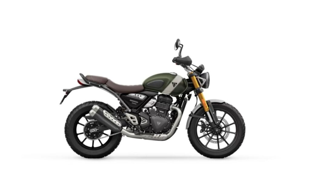 Triumph Srambler 400X 2025 verde com fundo branco.