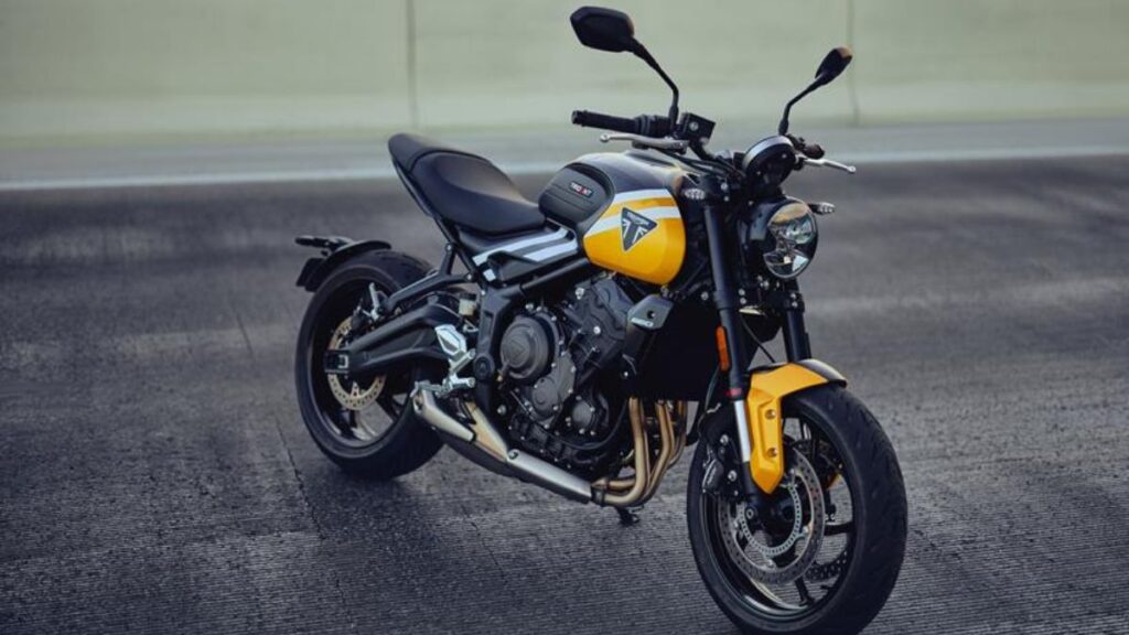 Triumph Trident 660 2025 na diagonal.