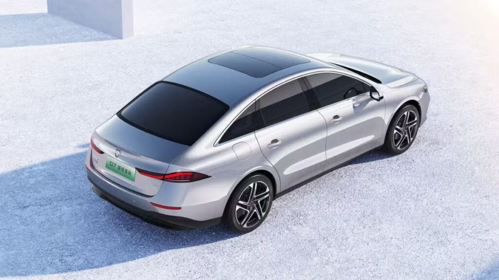 Traseira do Roewe D7.
