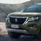 Picape da Peugeot Landtrack verde em velocidade.