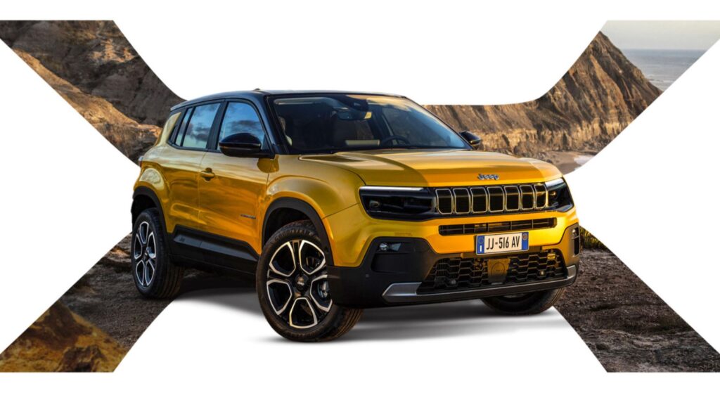 Jeep Avenger amarelo parado.