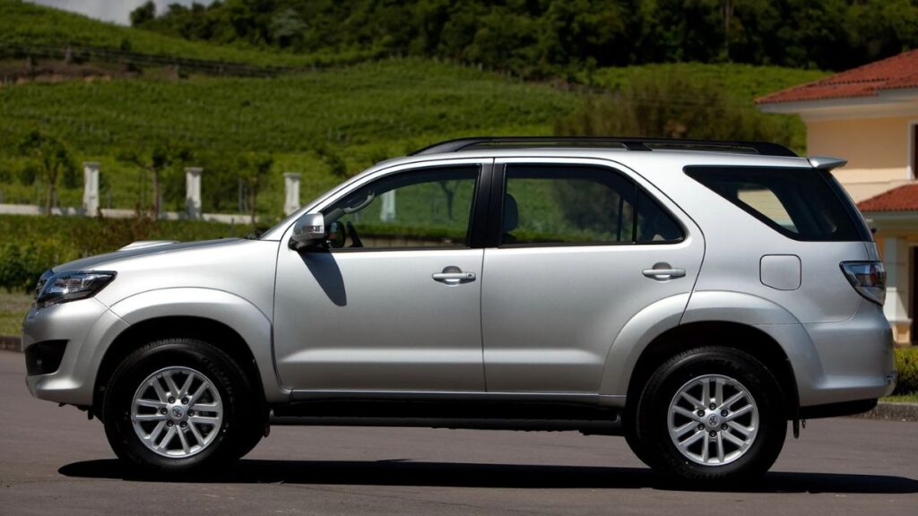 Lateral da SW4 2025.