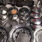 Peças de carros antigos.