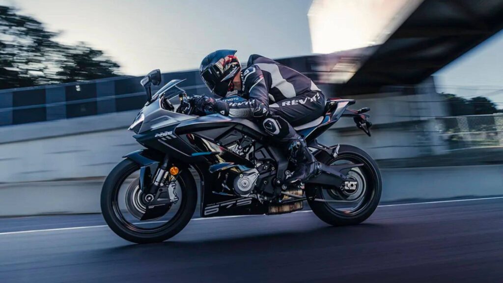 cfmoto 675sr 2025