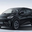 BYD Dolphin mini preto.