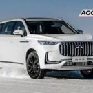 Caoa Chery Tiggo 9 branco em velocidade.