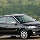 chevrolet astra preto