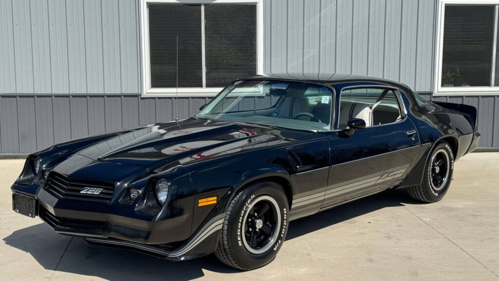 chevrolet camaro 1980 preto