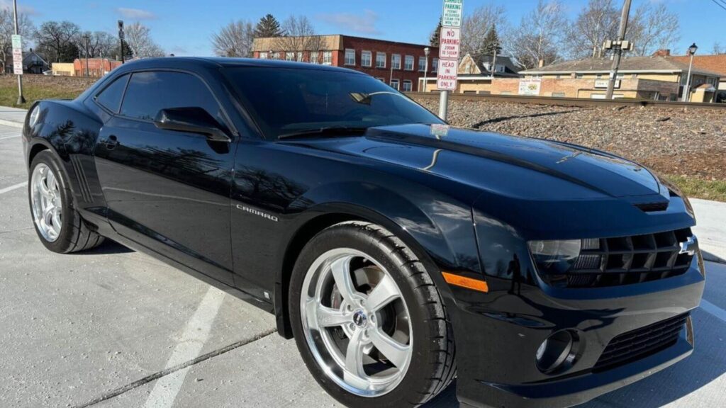 chevrolet camaro 2010 preto