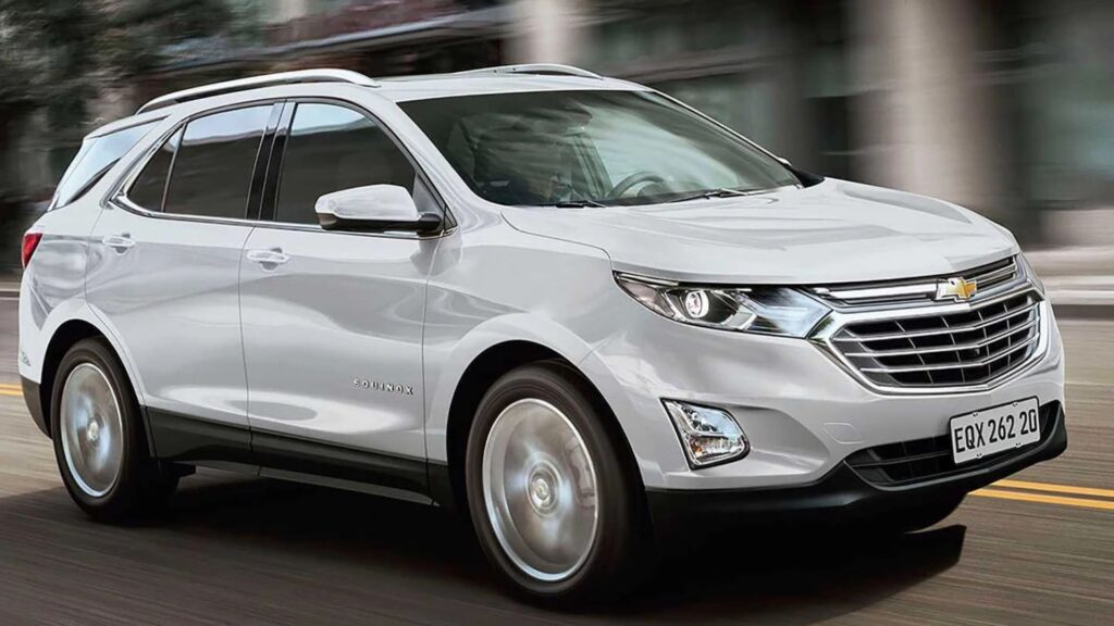 Chevrolet Equinox vermelho.