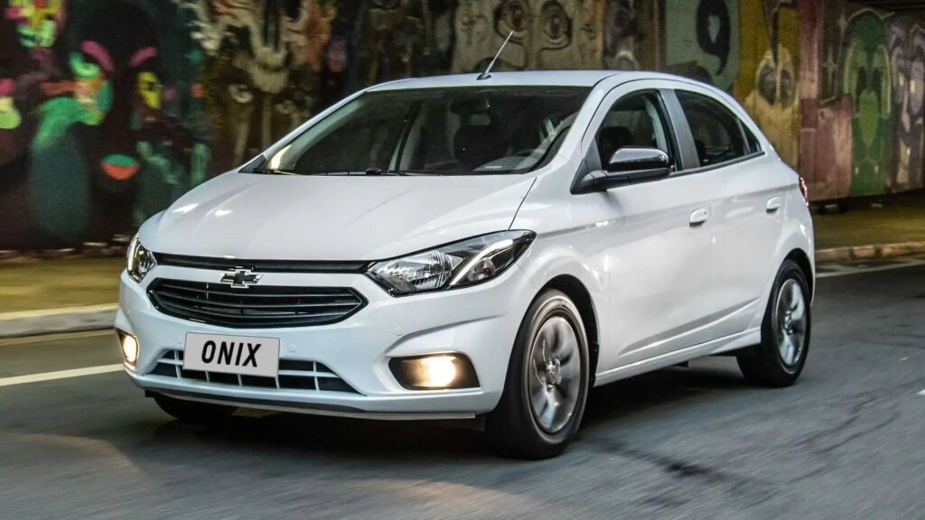 Chevrolet joy branco.