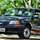 Chevrolet kadett verde escuro.