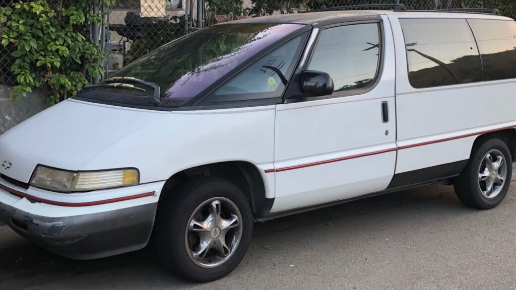 Chevrolet lumina branco.