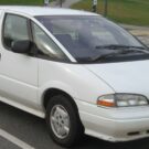 Chevrolet lumina branco na diagonal.