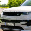 Land Rover branca de frente.