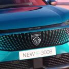 Nova versão Peugeot e-3008.