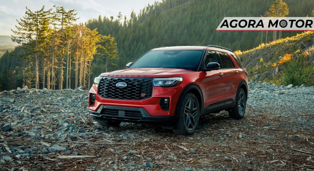 Ford Explorer vermelho parado na diagonal.