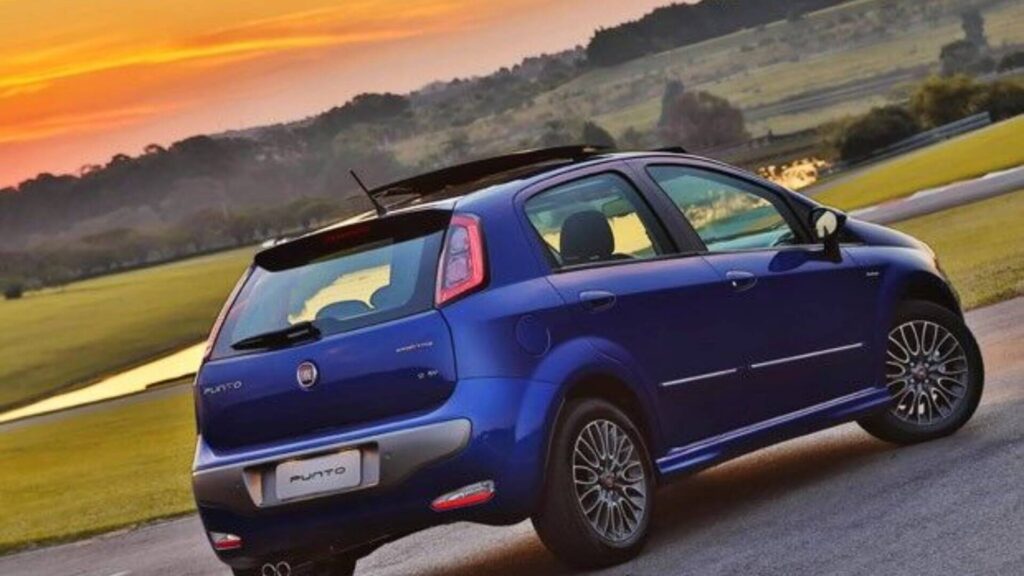 fiat punto azul