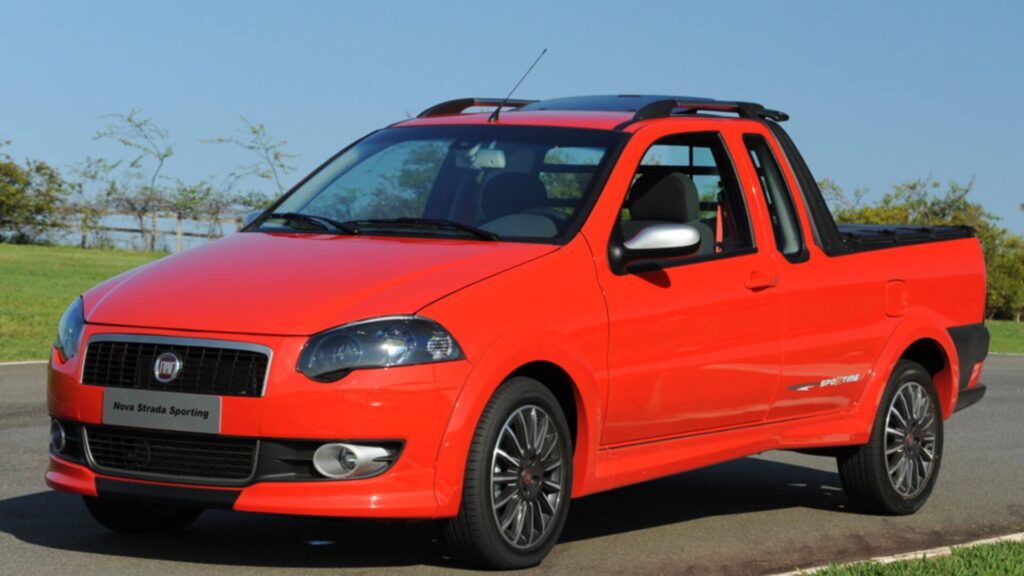 fiat strada sporting vermelha