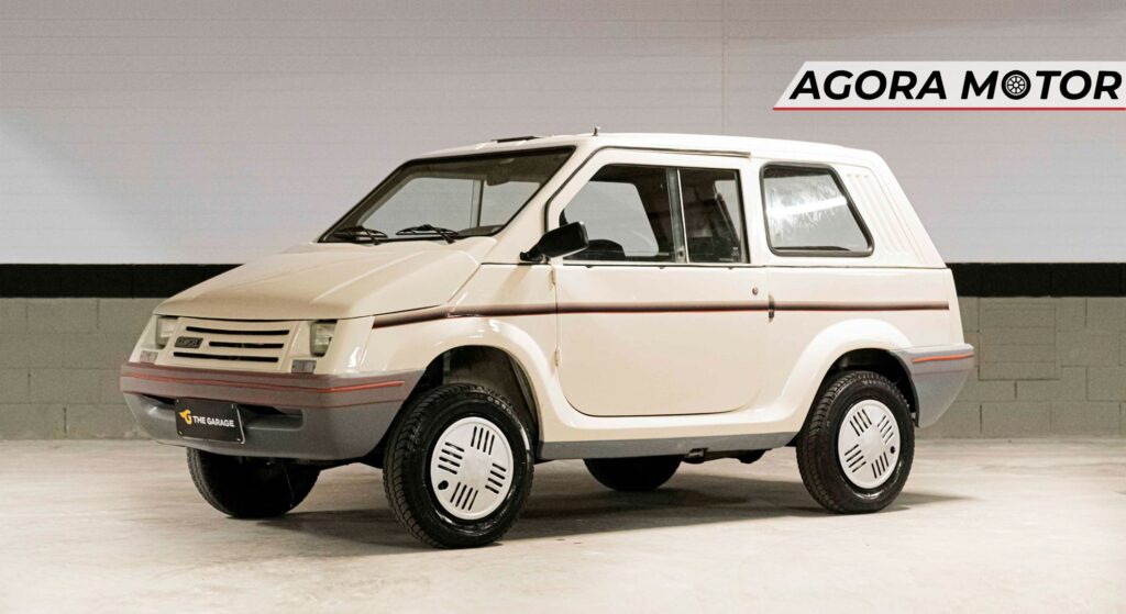 Gurbell BR 800 branco parado na diagonal.