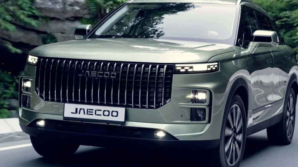 Jaecoo 7 verde na estrada.