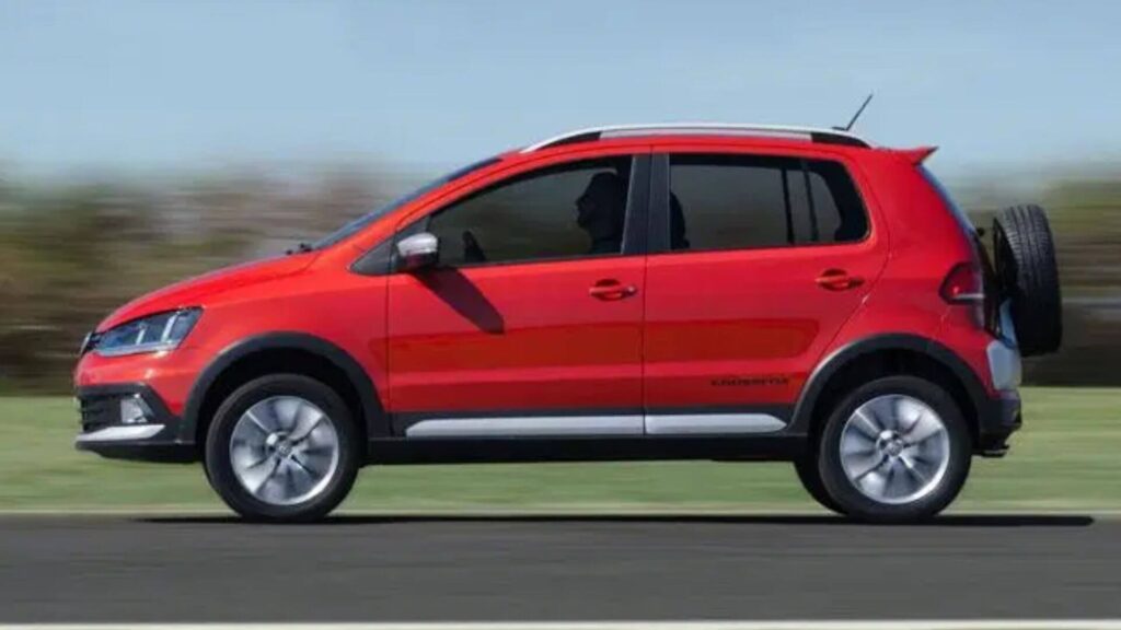 lateral volkswagen crossfox vermelho
