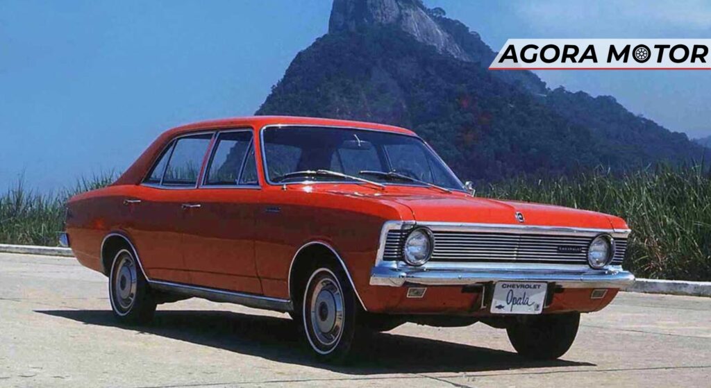 Chevrolet Opalalaranja parado na diagonal.