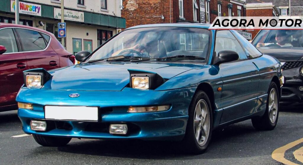 Ford Probe azul parado na diagonal.