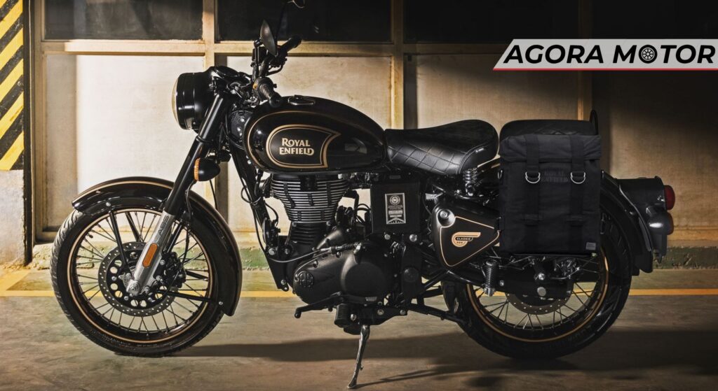 Royal Enfield preta de lado.