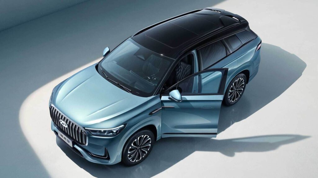 tiggo 9 azul novo com a porta aberta