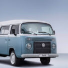 volkswagen kombi azul com branca