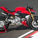 Ducati Streetfighter V2 S vermelha.