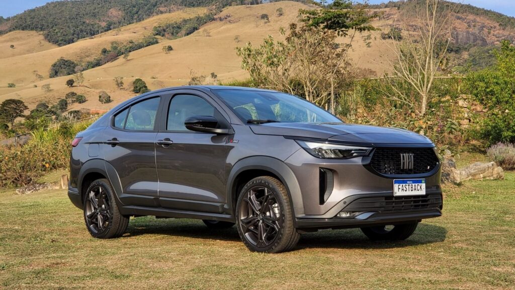 Carros novos estão sendo considerados perda total por pouca coisa.