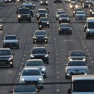 Trânsito de carros.