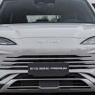 Frente do BYD Song Plus Premium.