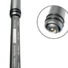 Caneta Dedo-Duro no fundo branco.