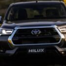 Frente da Toyota Hilux.