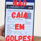 Celular aberto no IPVA do carro.