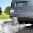 Entenda as cores de fumaça de seu carro.